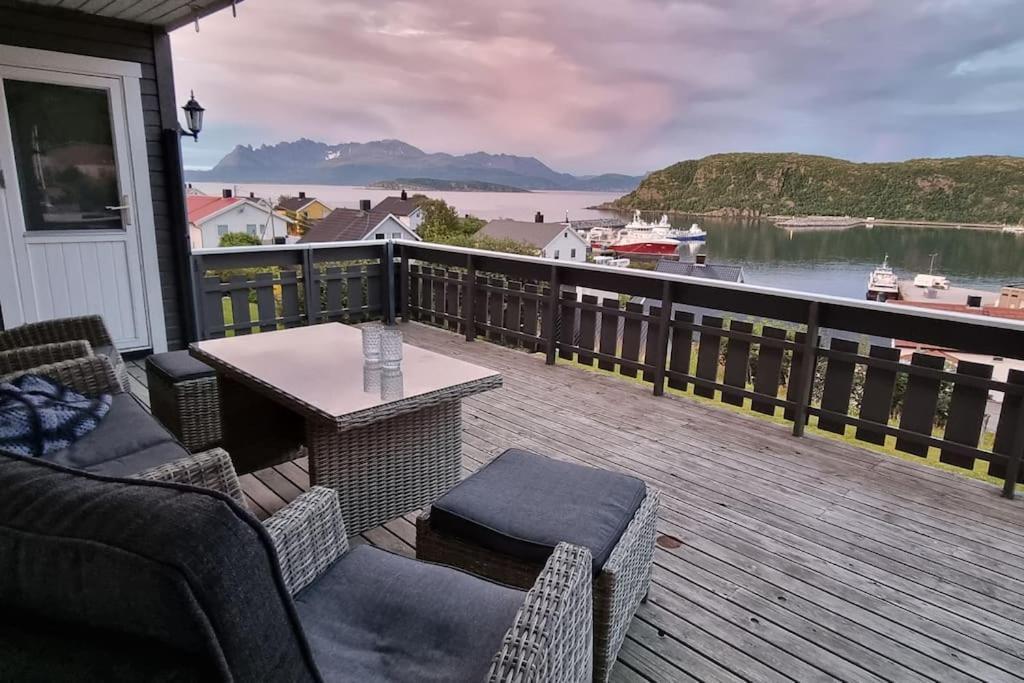 Nice House With A Great View! Skjervoy エクステリア 写真
